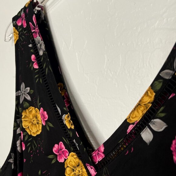 Torrid Black Floral V-Neck Georgette Ladder Trim Chiffon Tank Blouse 3 3X 22/24 - Picture 5 of 7